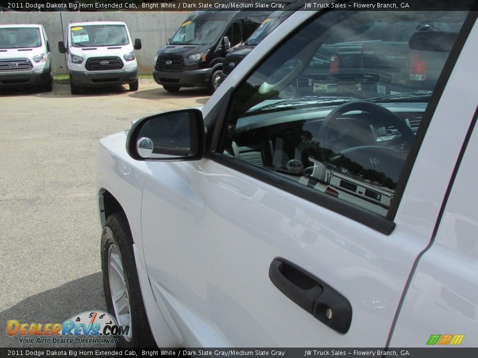 2011 Dodge Dakota Big Horn Extended Cab Bright White / Dark Slate Gray/Medium Slate Gray Photo #16