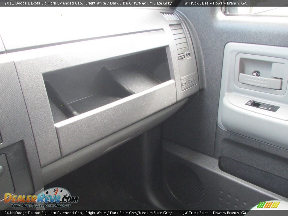 2011 Dodge Dakota Big Horn Extended Cab Bright White / Dark Slate Gray/Medium Slate Gray Photo #26