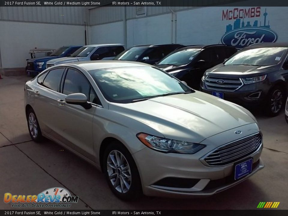 2017 Ford Fusion SE White Gold / Medium Light Stone Photo #1