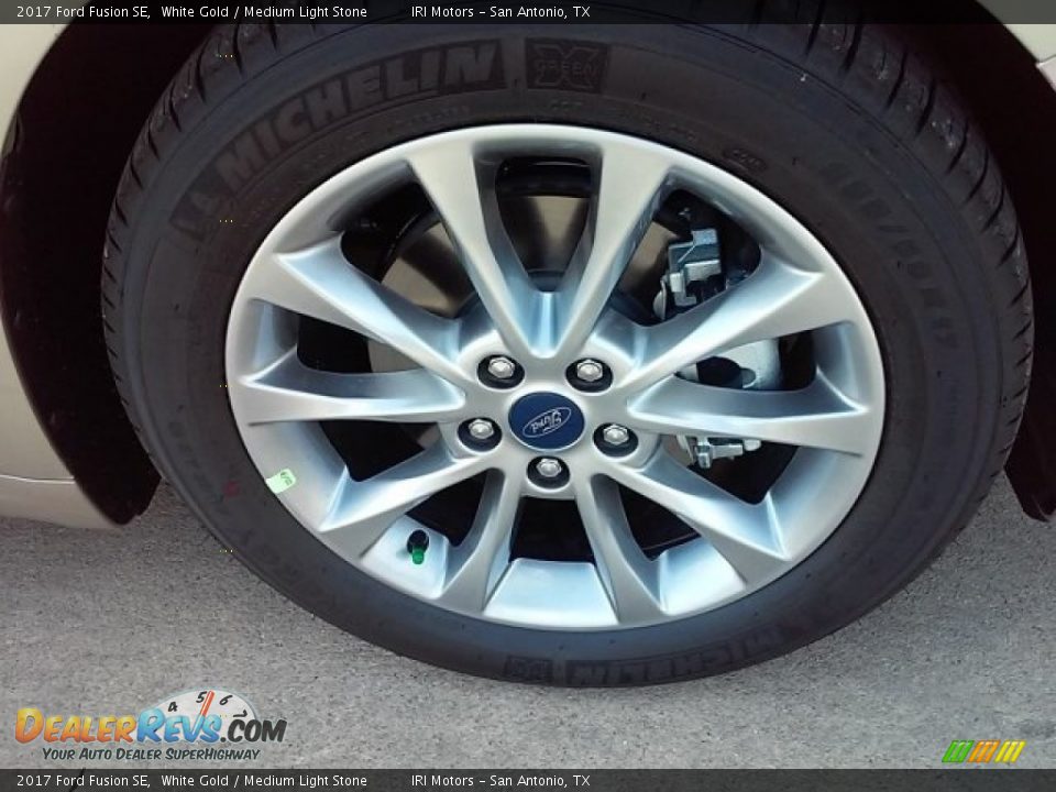 2017 Ford Fusion SE White Gold / Medium Light Stone Photo #4