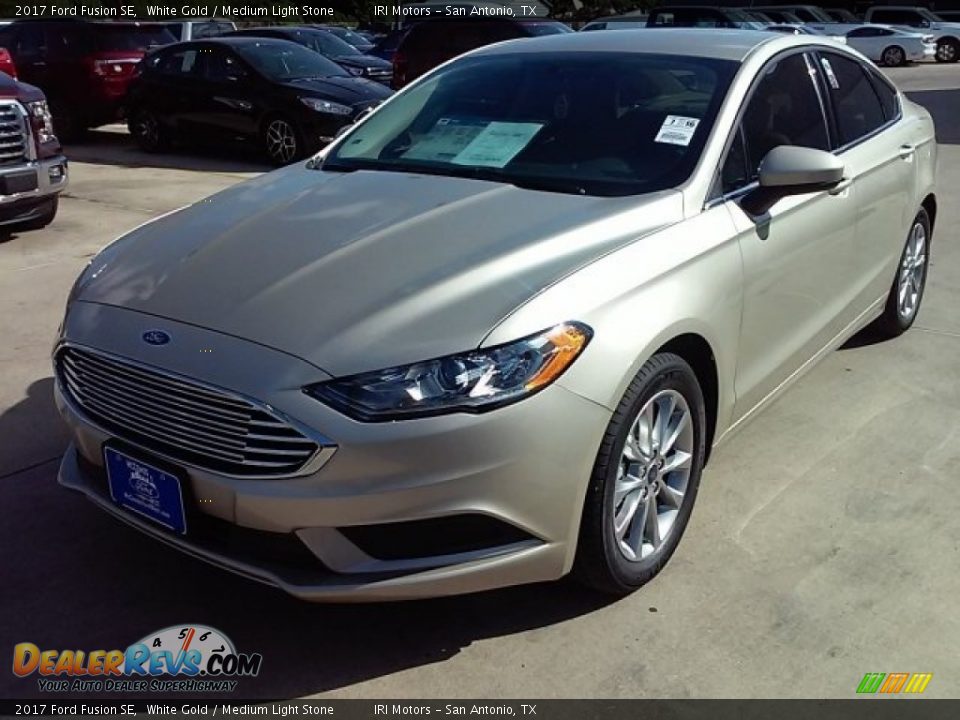 2017 Ford Fusion SE White Gold / Medium Light Stone Photo #8