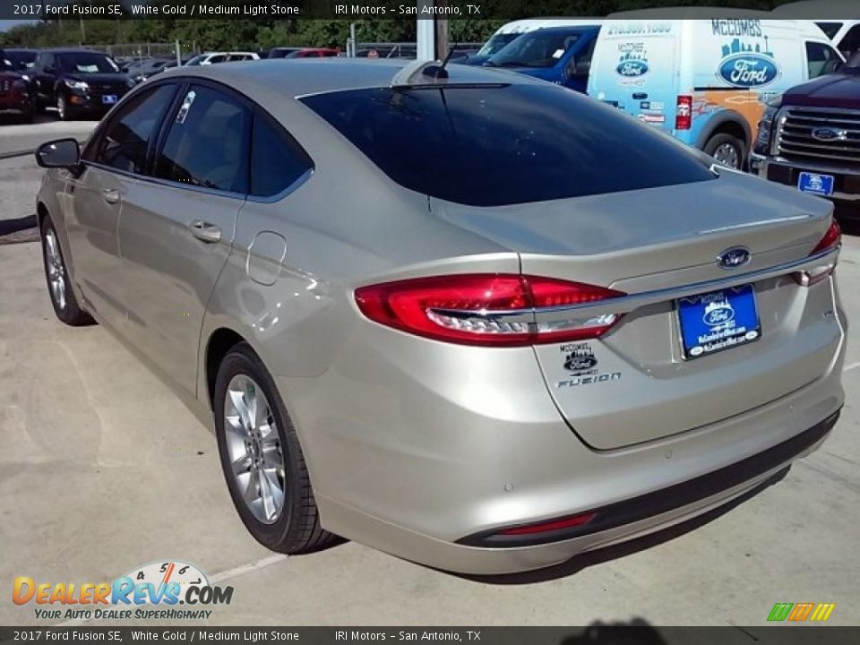 2017 Ford Fusion SE White Gold / Medium Light Stone Photo #9