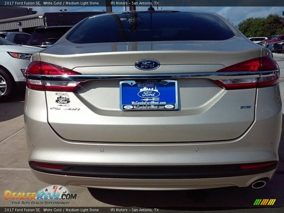2017 Ford Fusion SE White Gold / Medium Light Stone Photo #11