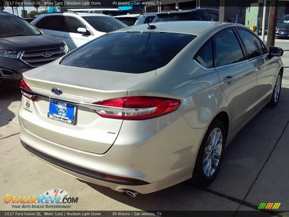 2017 Ford Fusion SE White Gold / Medium Light Stone Photo #12