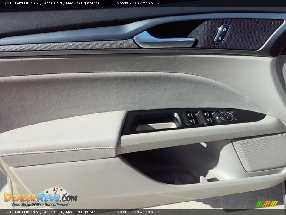 2017 Ford Fusion SE White Gold / Medium Light Stone Photo #27
