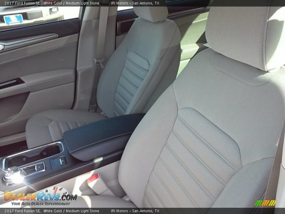 2017 Ford Fusion SE White Gold / Medium Light Stone Photo #29