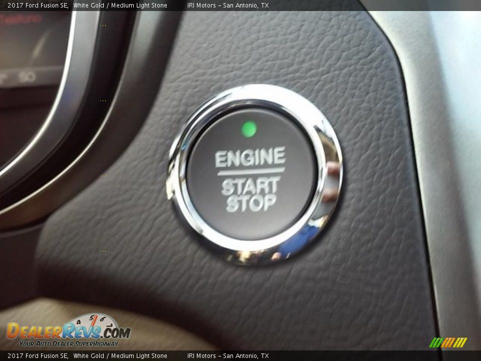 2017 Ford Fusion SE White Gold / Medium Light Stone Photo #33