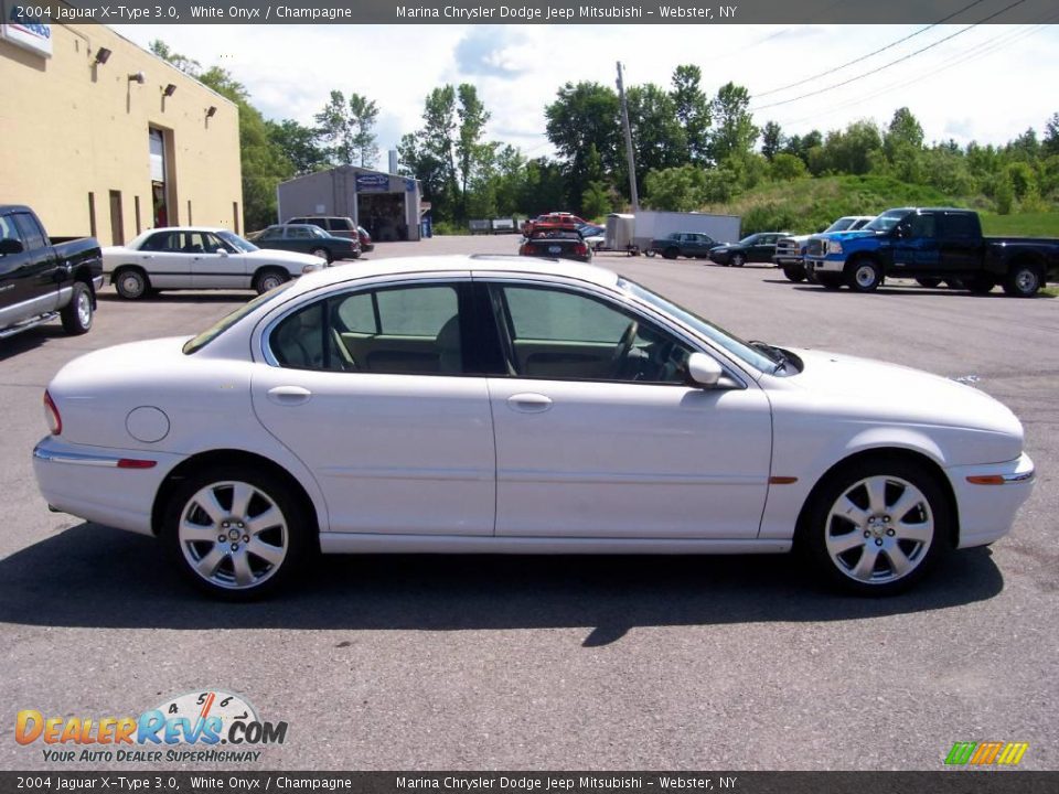 2004 Jaguar X-Type 3.0 White Onyx / Champagne Photo #11