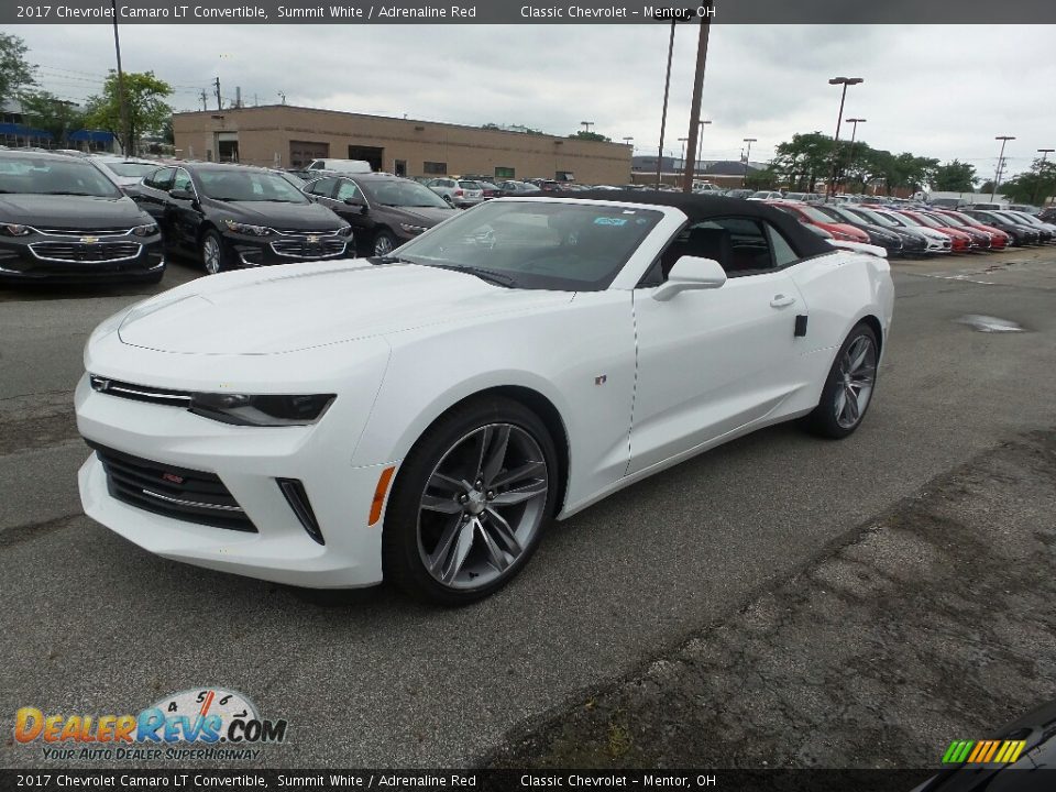 Front 3/4 View of 2017 Chevrolet Camaro LT Convertible Photo #1