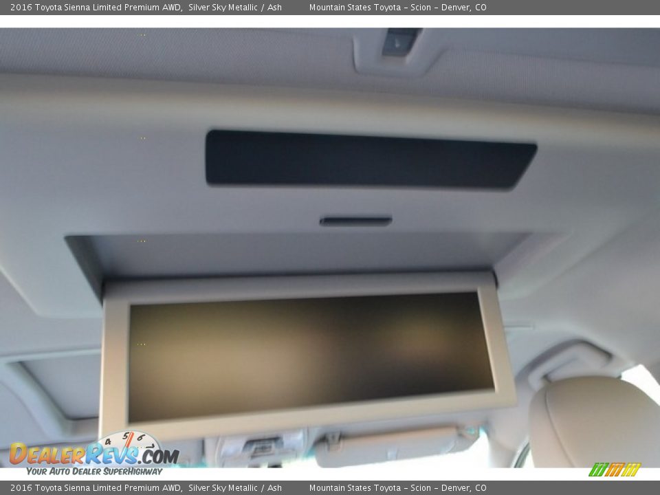 2016 Toyota Sienna Limited Premium AWD Silver Sky Metallic / Ash Photo #7