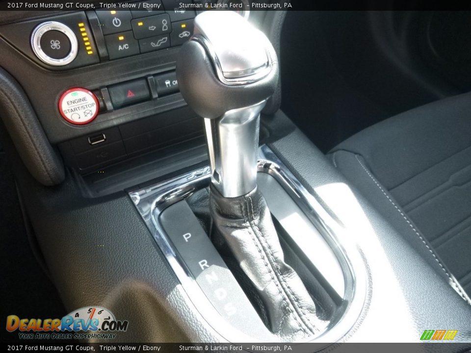 2017 Ford Mustang GT Coupe Shifter Photo #13