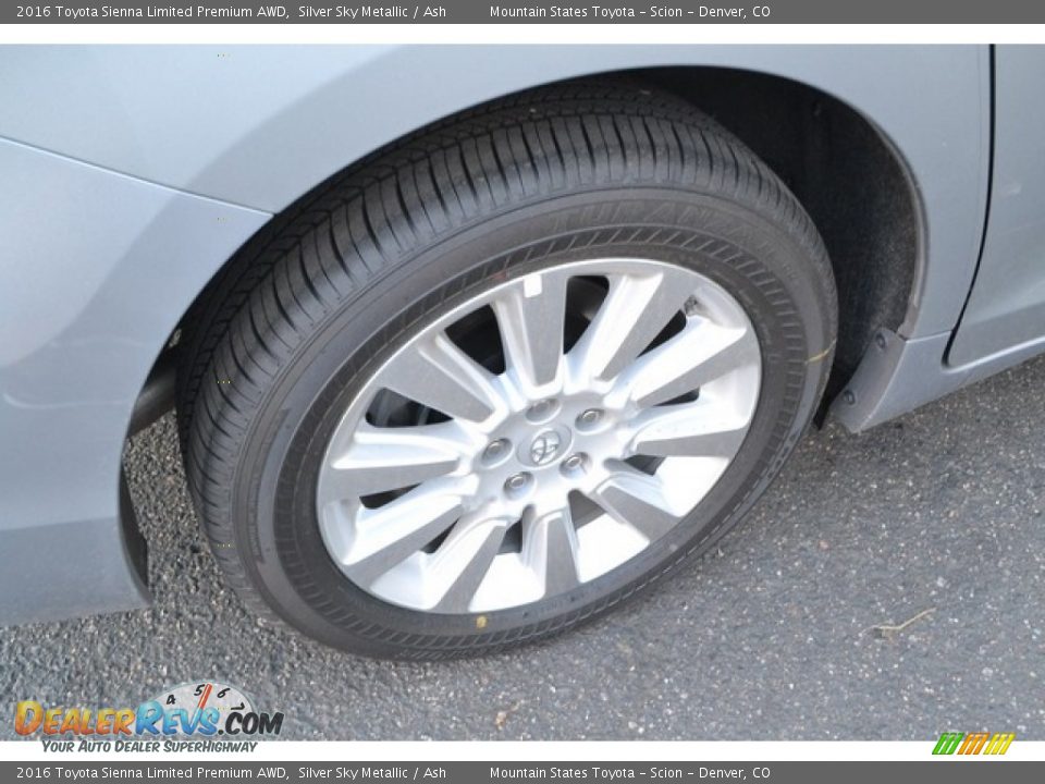 2016 Toyota Sienna Limited Premium AWD Silver Sky Metallic / Ash Photo #11