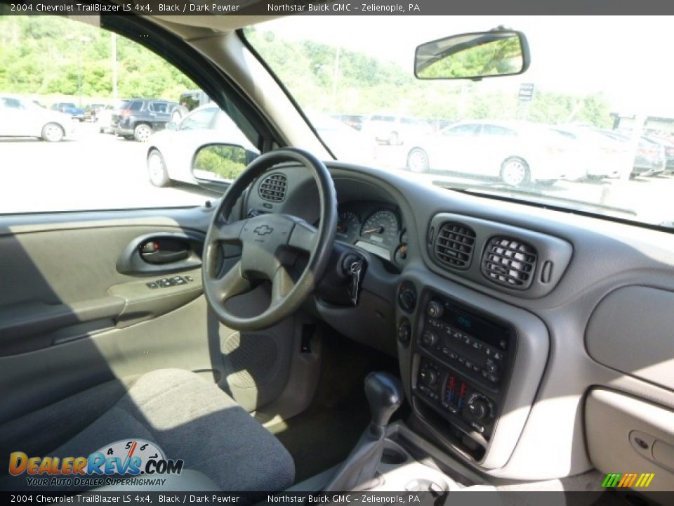 2004 Chevrolet TrailBlazer LS 4x4 Black / Dark Pewter Photo #6