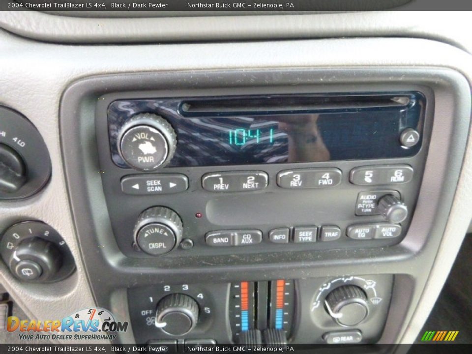 2004 Chevrolet TrailBlazer LS 4x4 Black / Dark Pewter Photo #21