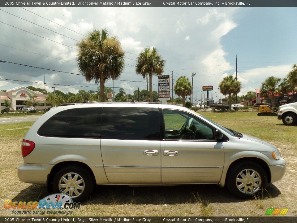 2005 Chrysler Town & Country Limited Bright Silver Metallic / Medium Slate Gray Photo #11