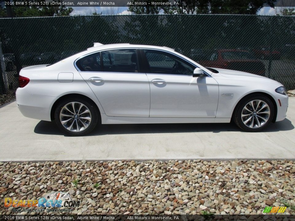2016 BMW 5 Series 528i xDrive Sedan Alpine White / Mocha Photo #2