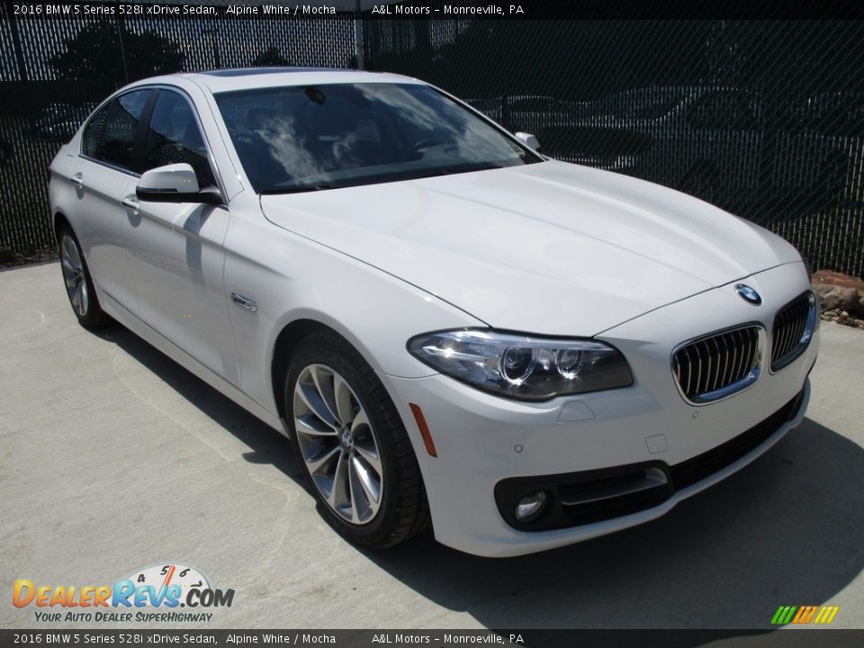 2016 BMW 5 Series 528i xDrive Sedan Alpine White / Mocha Photo #5