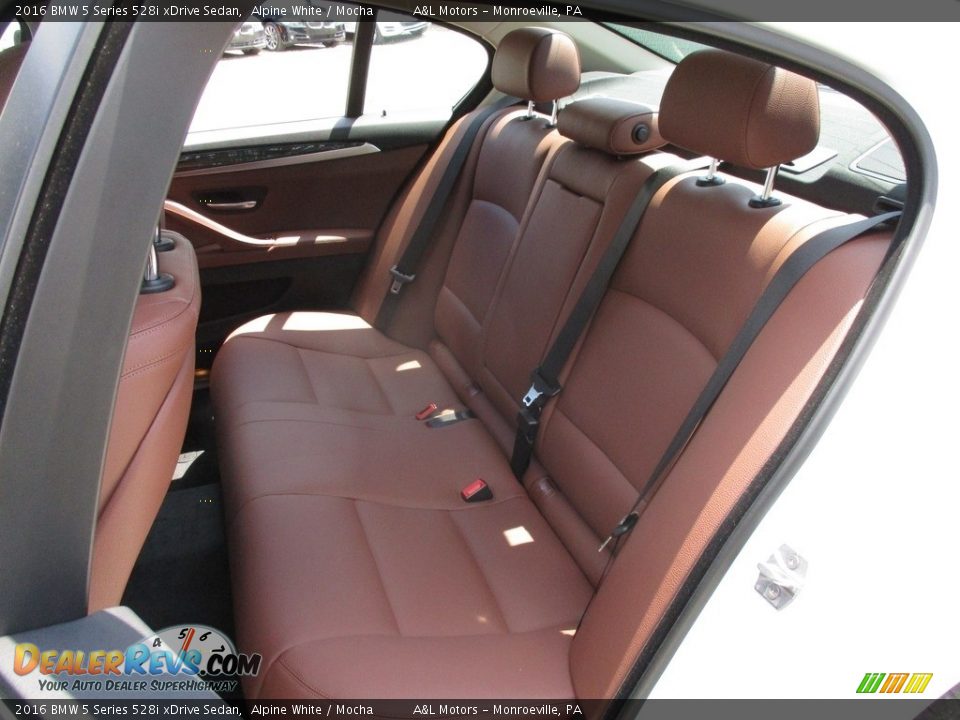 2016 BMW 5 Series 528i xDrive Sedan Alpine White / Mocha Photo #13