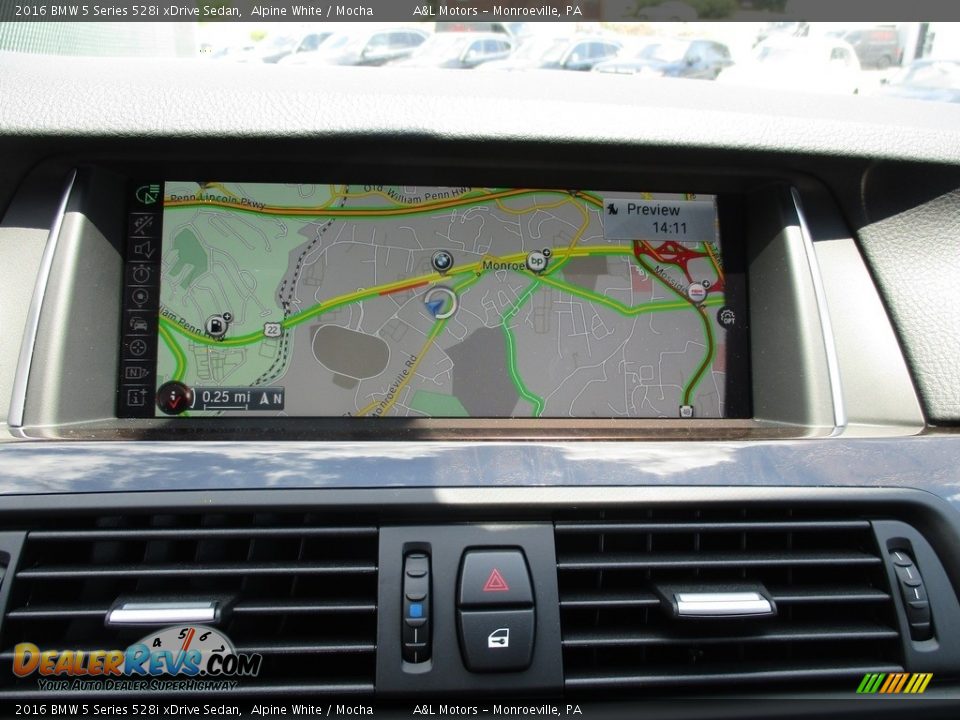 2016 BMW 5 Series 528i xDrive Sedan Alpine White / Mocha Photo #15