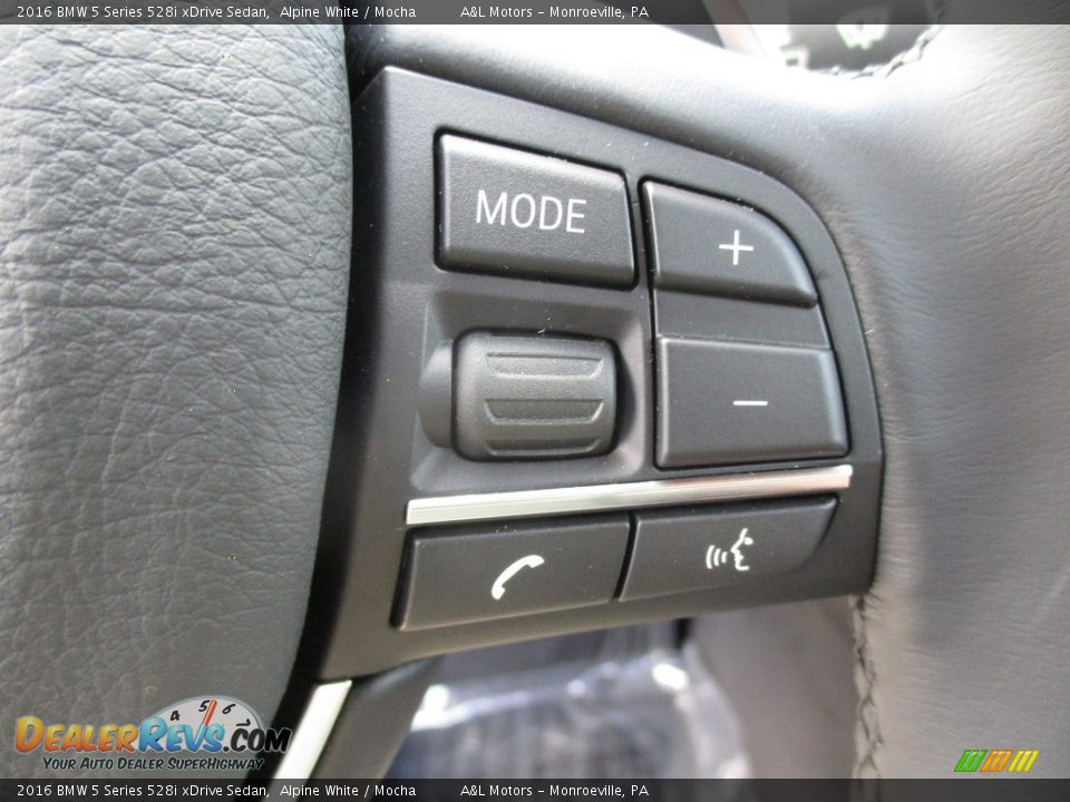 2016 BMW 5 Series 528i xDrive Sedan Alpine White / Mocha Photo #17