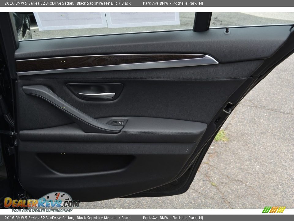 2016 BMW 5 Series 528i xDrive Sedan Black Sapphire Metallic / Black Photo #22