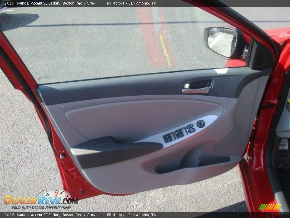 2016 Hyundai Accent SE Sedan Boston Red / Gray Photo #11