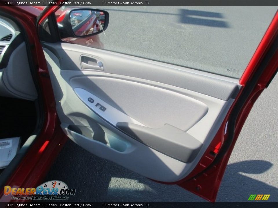 2016 Hyundai Accent SE Sedan Boston Red / Gray Photo #15