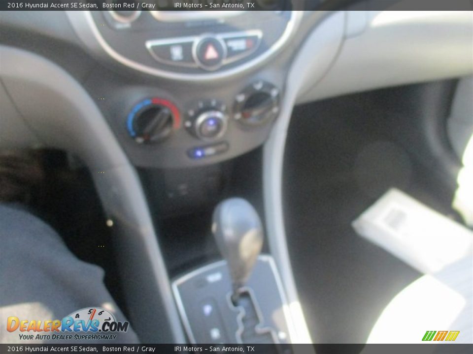 2016 Hyundai Accent SE Sedan Boston Red / Gray Photo #16