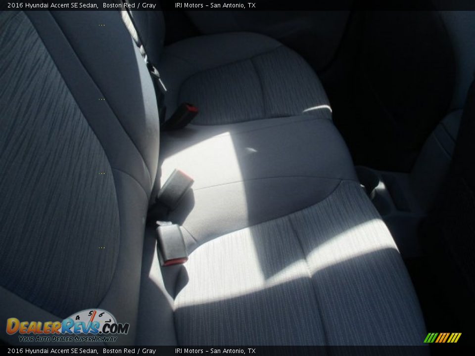 2016 Hyundai Accent SE Sedan Boston Red / Gray Photo #18
