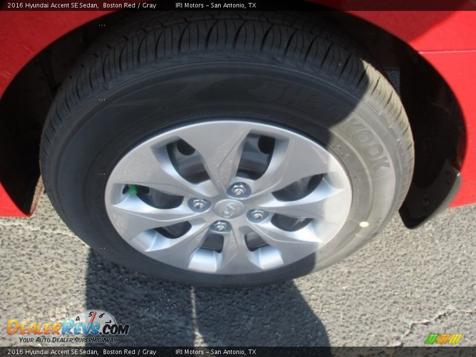 2016 Hyundai Accent SE Sedan Boston Red / Gray Photo #20