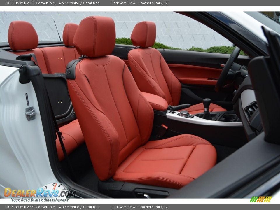 Front Seat of 2016 BMW M235i Convertible Photo #28