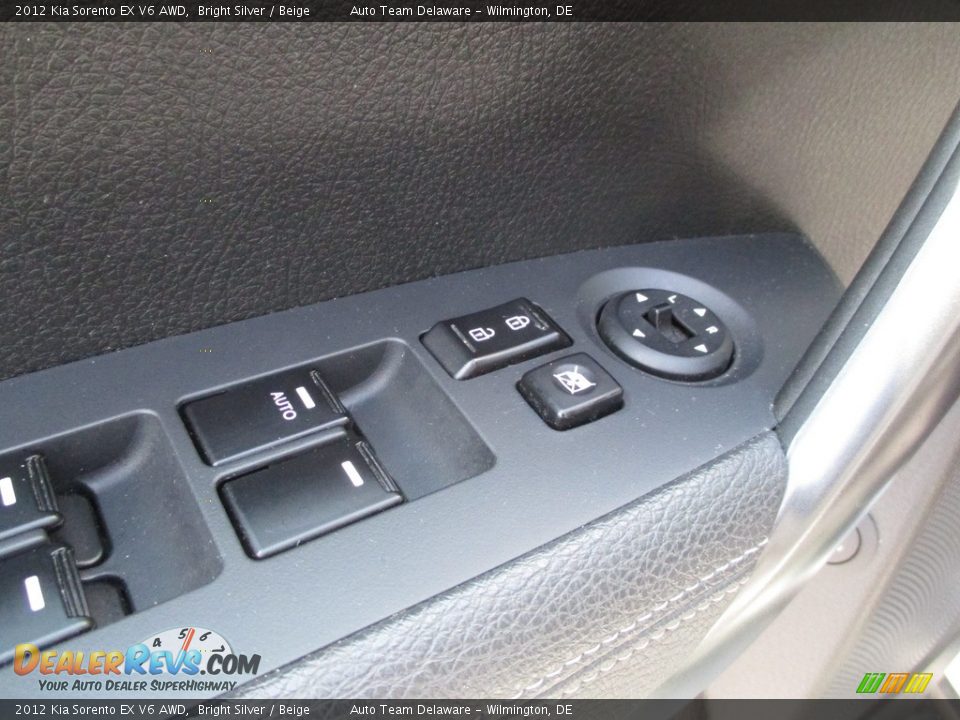 2012 Kia Sorento EX V6 AWD Bright Silver / Beige Photo #29