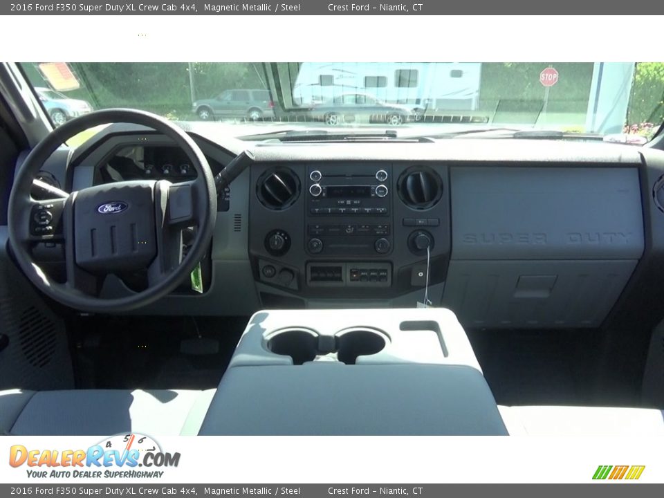2016 Ford F350 Super Duty XL Crew Cab 4x4 Magnetic Metallic / Steel Photo #19