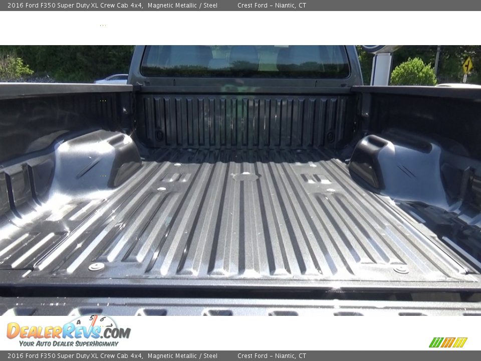 2016 Ford F350 Super Duty XL Crew Cab 4x4 Magnetic Metallic / Steel Photo #21