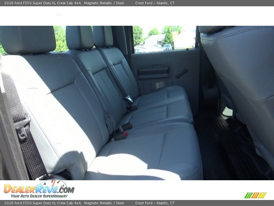 2016 Ford F350 Super Duty XL Crew Cab 4x4 Magnetic Metallic / Steel Photo #23