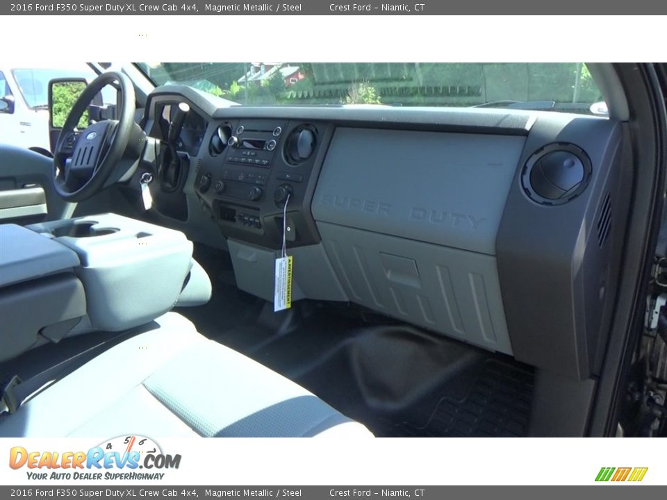 2016 Ford F350 Super Duty XL Crew Cab 4x4 Magnetic Metallic / Steel Photo #25