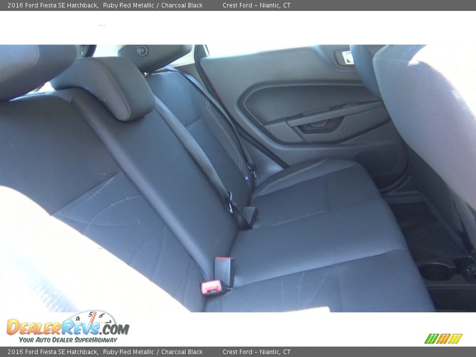 2016 Ford Fiesta SE Hatchback Ruby Red Metallic / Charcoal Black Photo #24