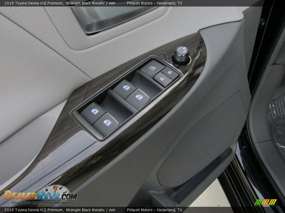 2016 Toyota Sienna XLE Premium Midnight Black Metallic / Ash Photo #20