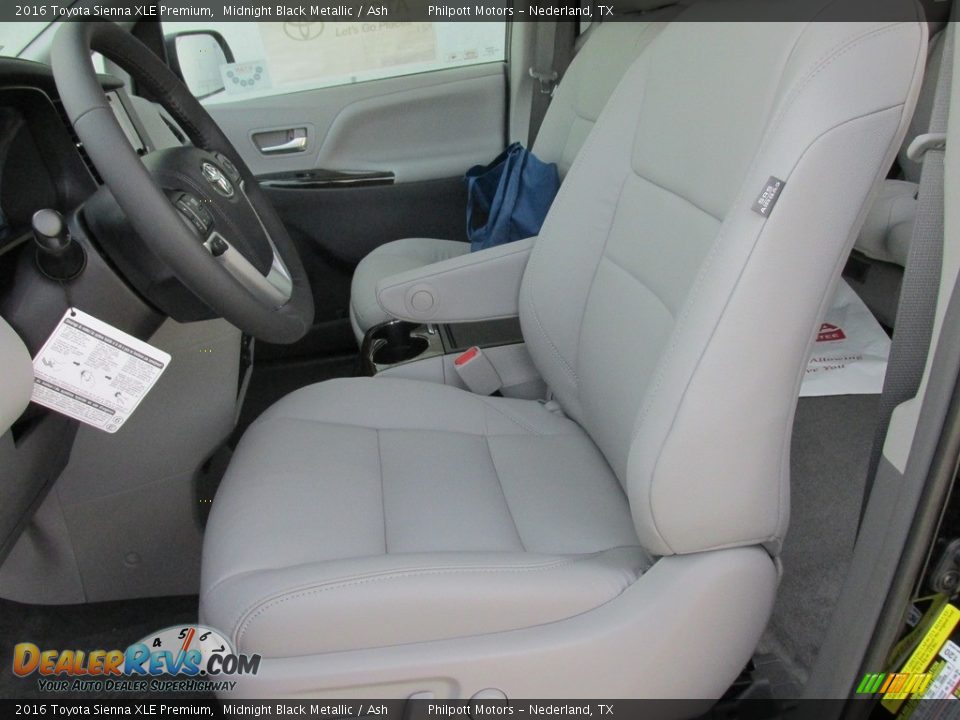 2016 Toyota Sienna XLE Premium Midnight Black Metallic / Ash Photo #21