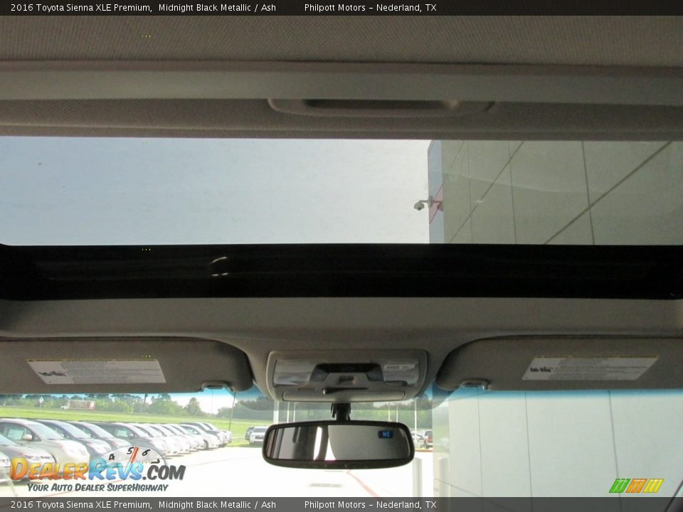 2016 Toyota Sienna XLE Premium Midnight Black Metallic / Ash Photo #24
