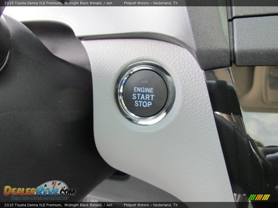 2016 Toyota Sienna XLE Premium Midnight Black Metallic / Ash Photo #31