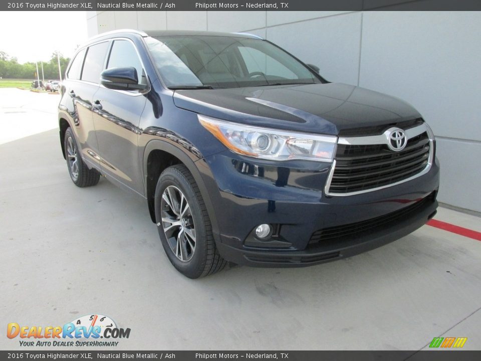 2016 Toyota Highlander XLE Nautical Blue Metallic / Ash Photo #2