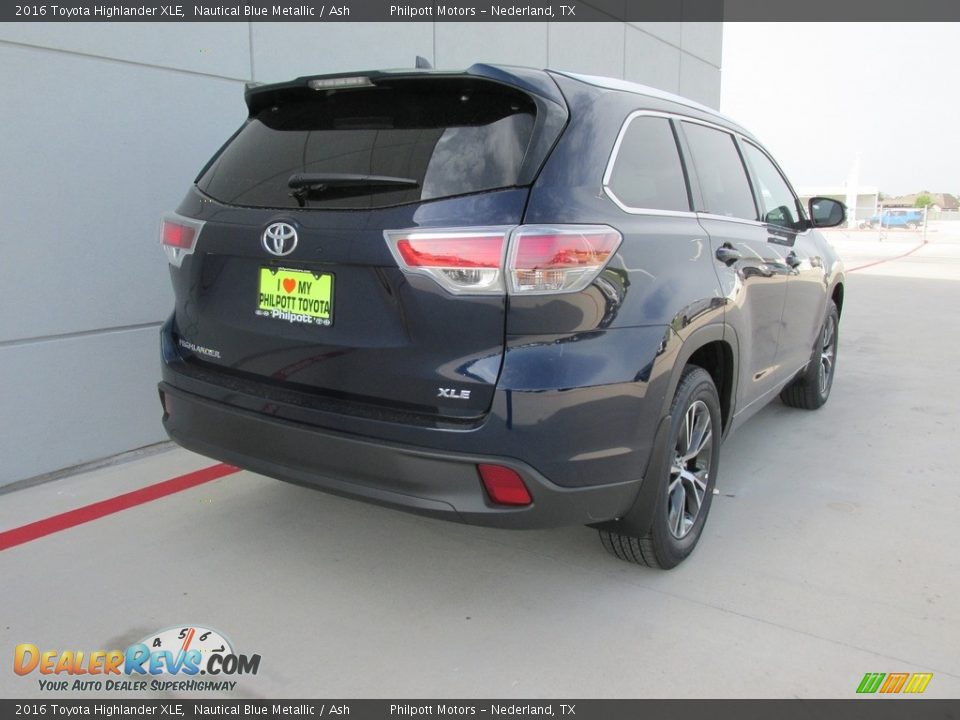 2016 Toyota Highlander XLE Nautical Blue Metallic / Ash Photo #4