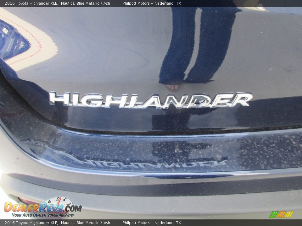2016 Toyota Highlander XLE Nautical Blue Metallic / Ash Photo #13