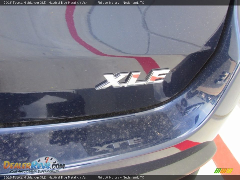 2016 Toyota Highlander XLE Nautical Blue Metallic / Ash Photo #14