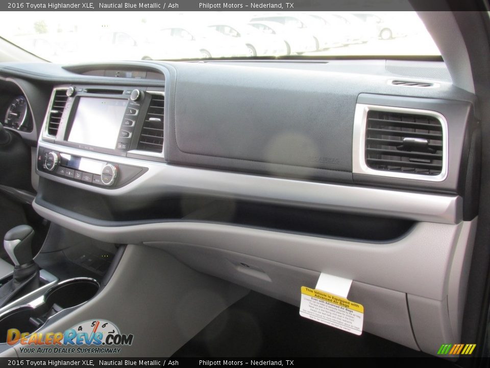 2016 Toyota Highlander XLE Nautical Blue Metallic / Ash Photo #15