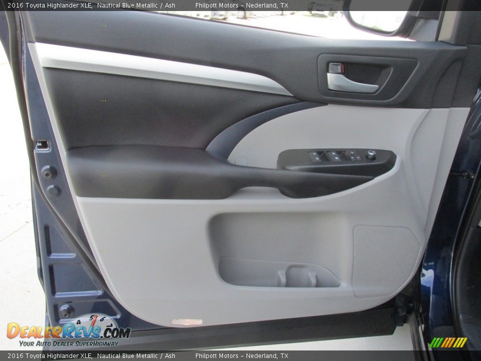 2016 Toyota Highlander XLE Nautical Blue Metallic / Ash Photo #20