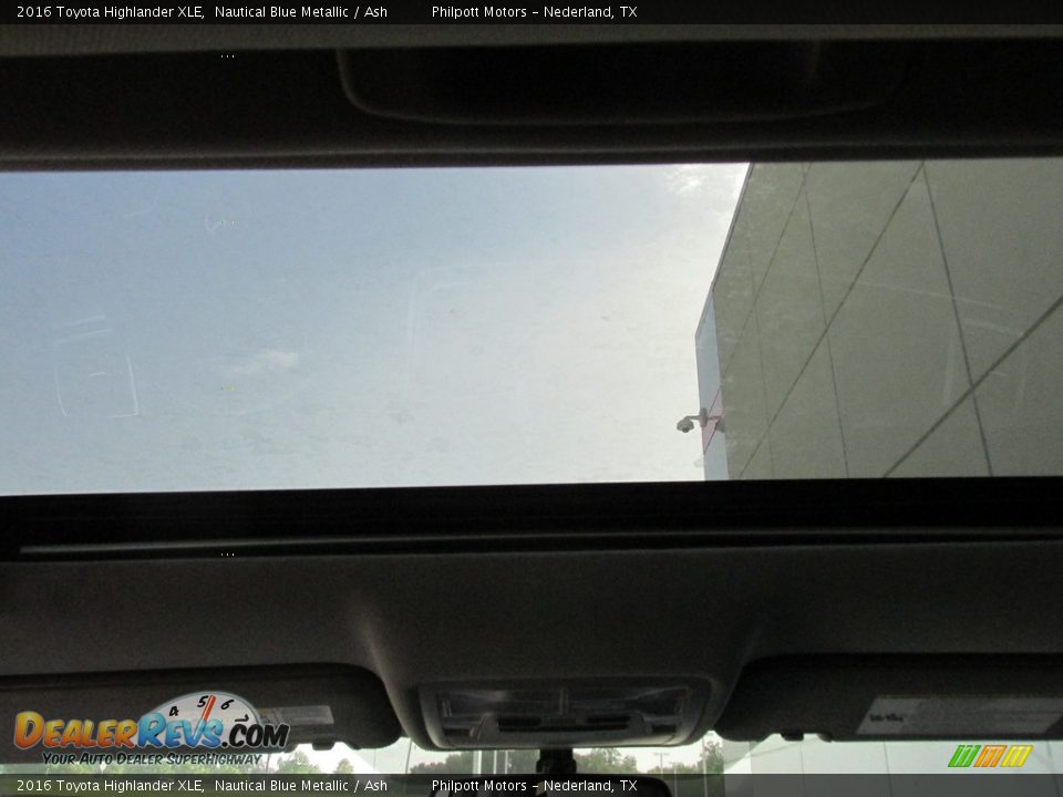2016 Toyota Highlander XLE Nautical Blue Metallic / Ash Photo #24