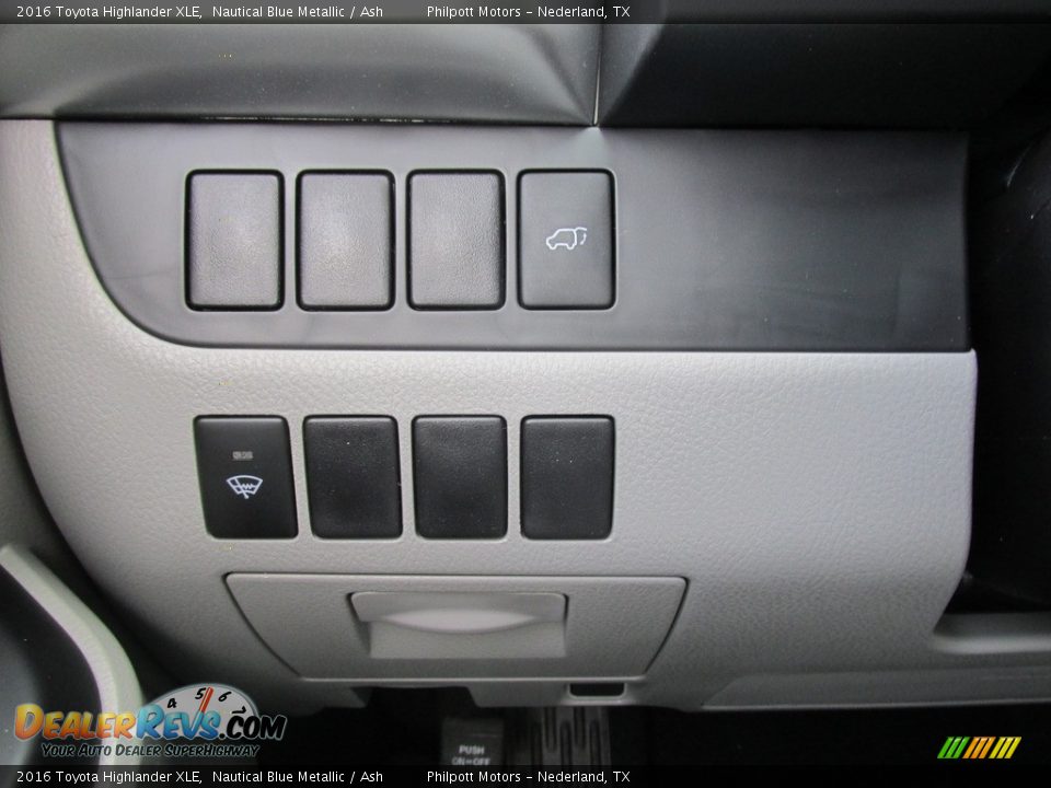 2016 Toyota Highlander XLE Nautical Blue Metallic / Ash Photo #34