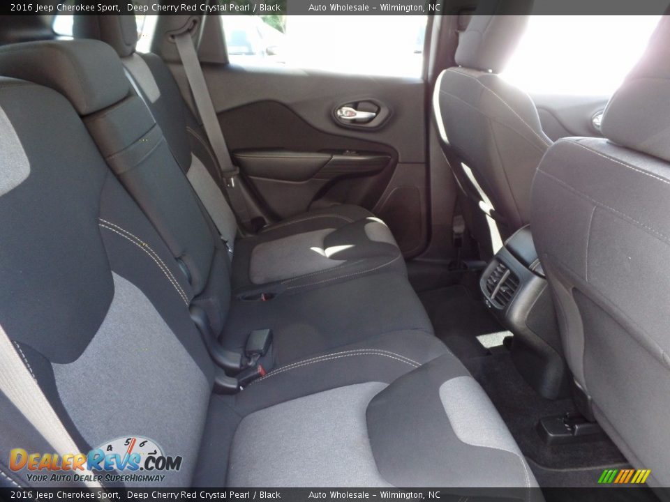 2016 Jeep Cherokee Sport Deep Cherry Red Crystal Pearl / Black Photo #14